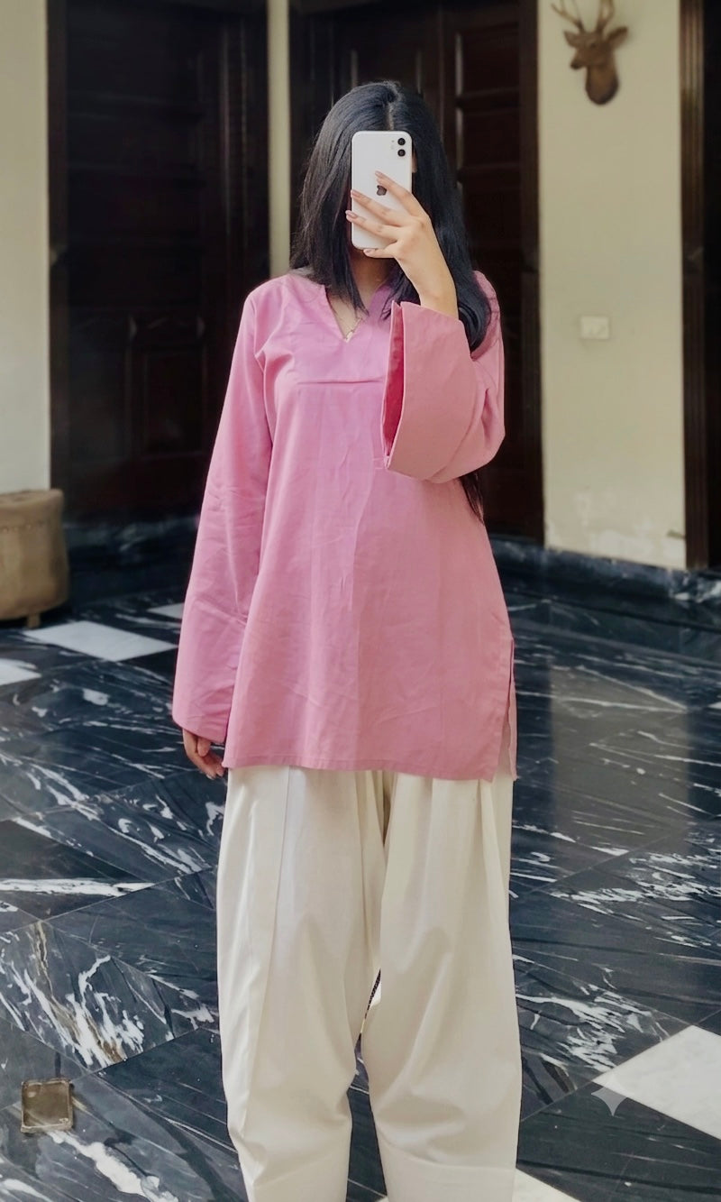 Gulabi Kurti