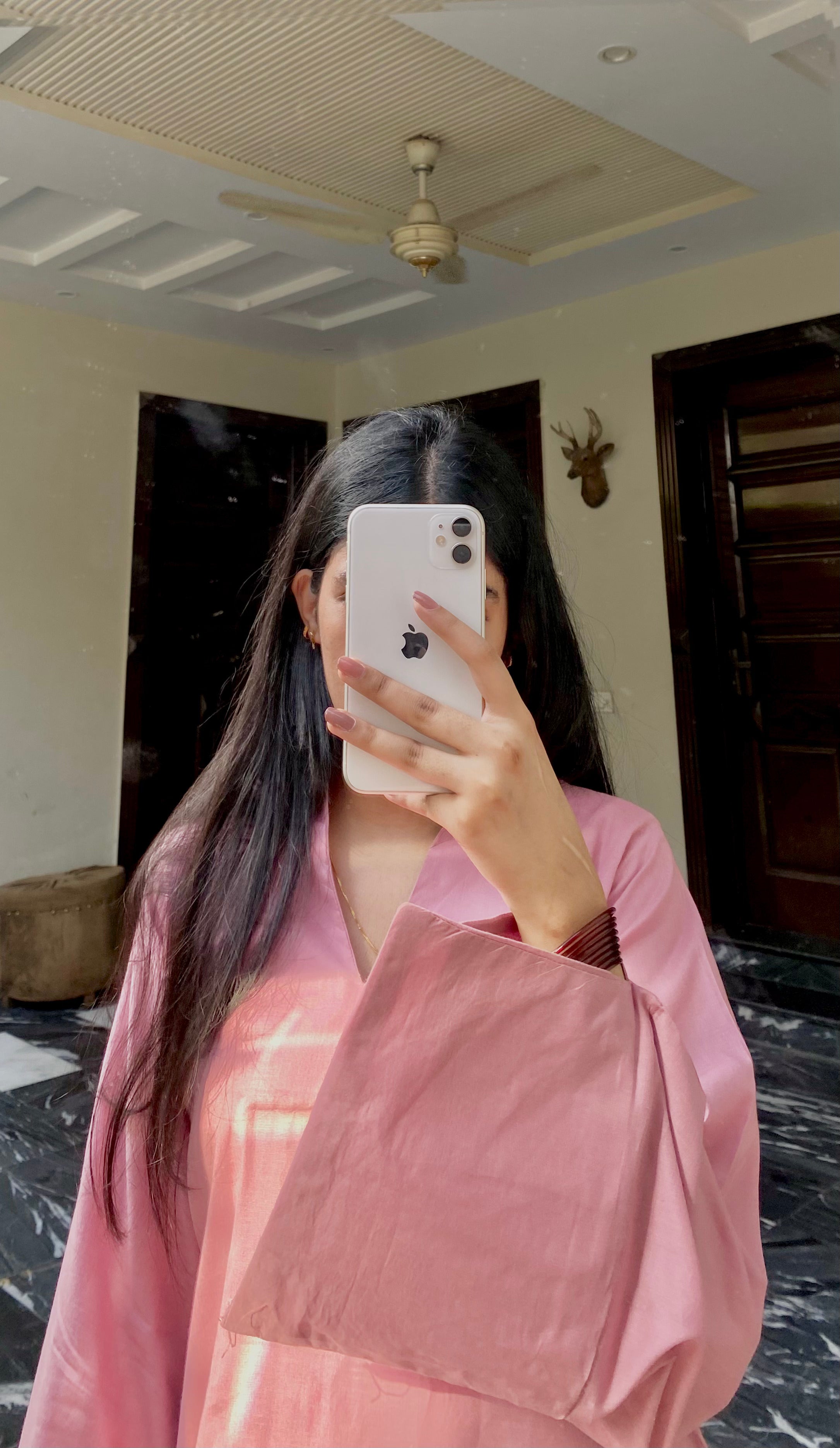 Gulabi Kurti
